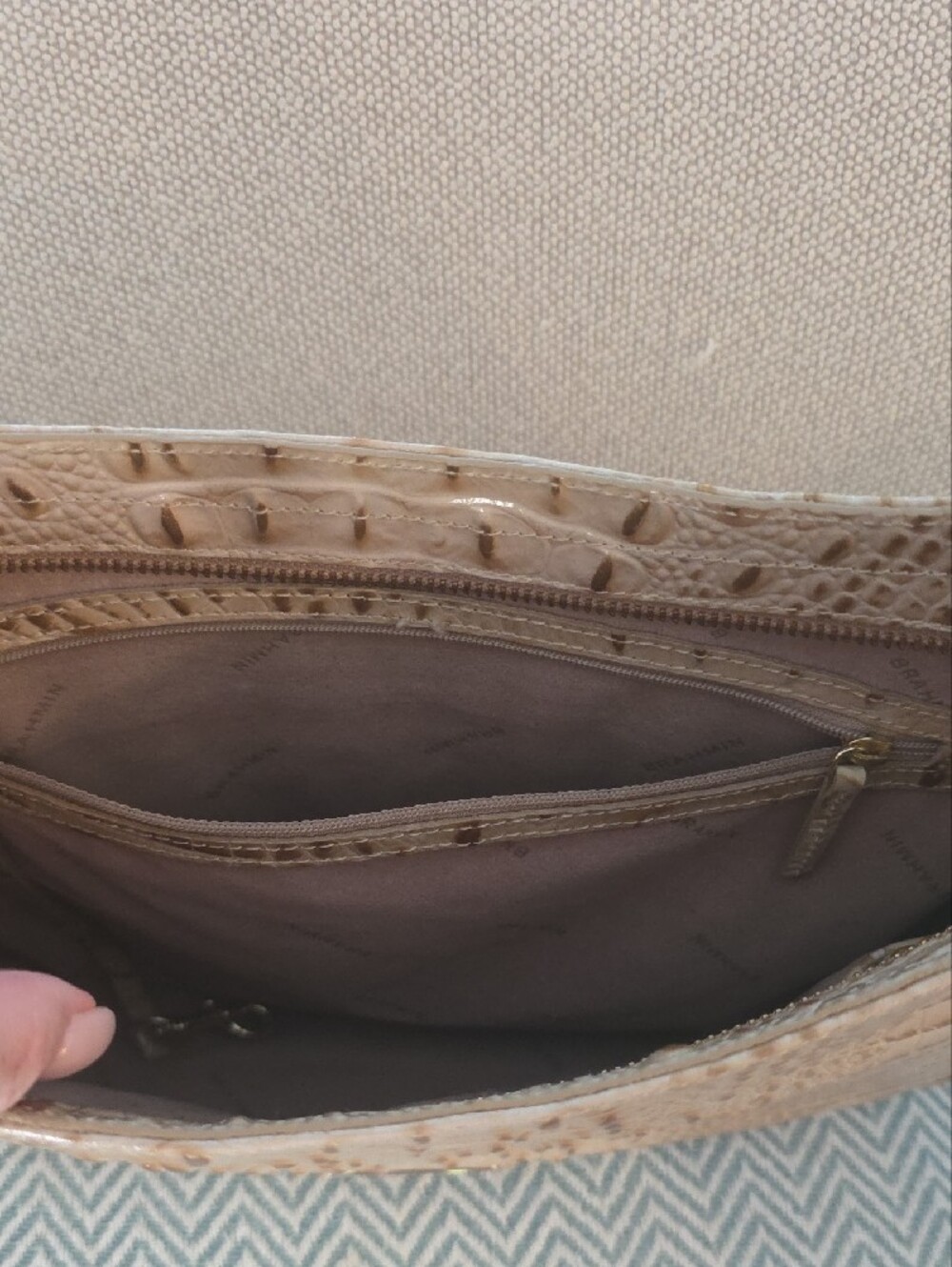 Brahmin Cream Croc-Embossed Shoulder Bag - Picture 6 of 7